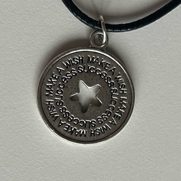 Star Necklace ⭐️ - Picture 3 of 5